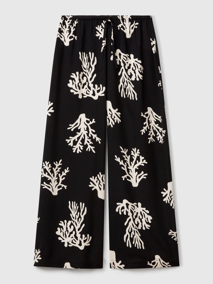 Benetton Trousers With Coral Print Black