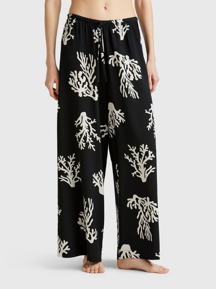 benetton Trousers with coral print Black