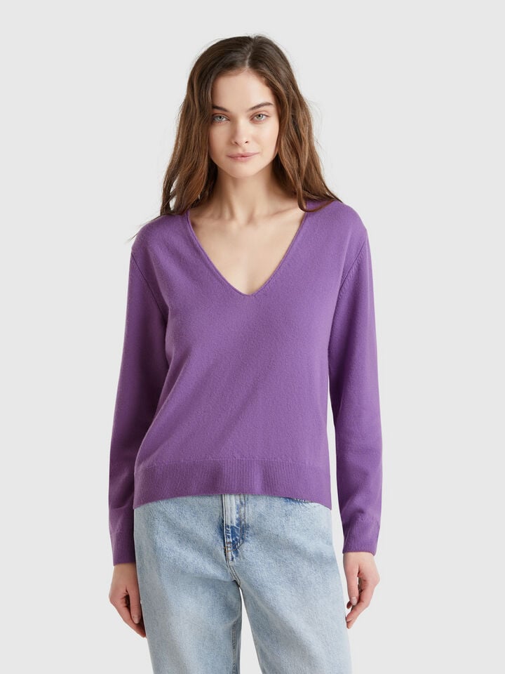 benetton V-neck sweater in pure Merino wool Violet