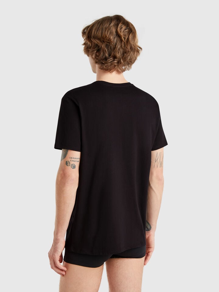 Benetton V-neck T-shirt In Long Fiber Cotton Black