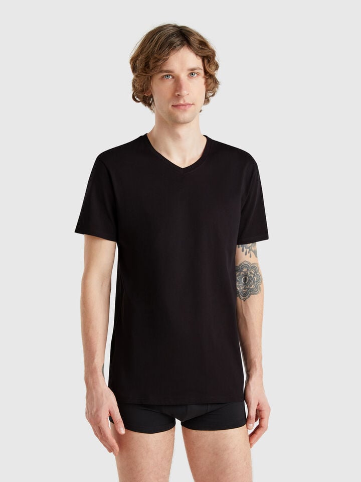 Benetton V-neck T-shirt In Long Fiber Cotton Black