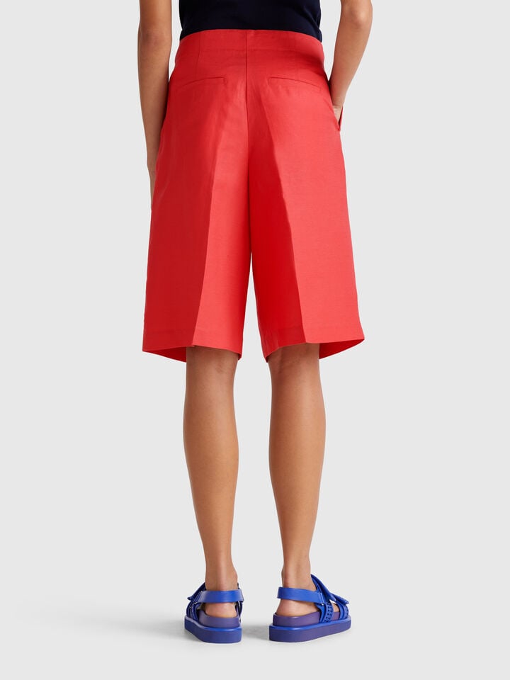 Benetton Knee-length Bermudas In Linen Blend Brick Red