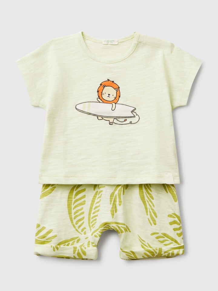 benetton Lightweight t-shirt and shorts set Light Green