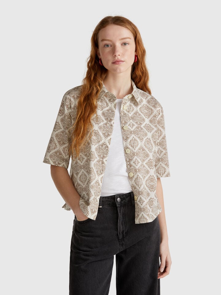 benetton Patterned shirt in lightweight cotton Creamy White