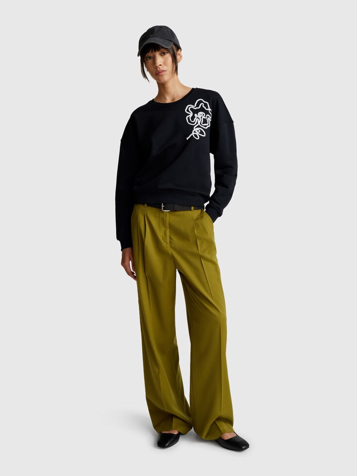 Benetton Regular Fit Sweatshirt With Applique Black