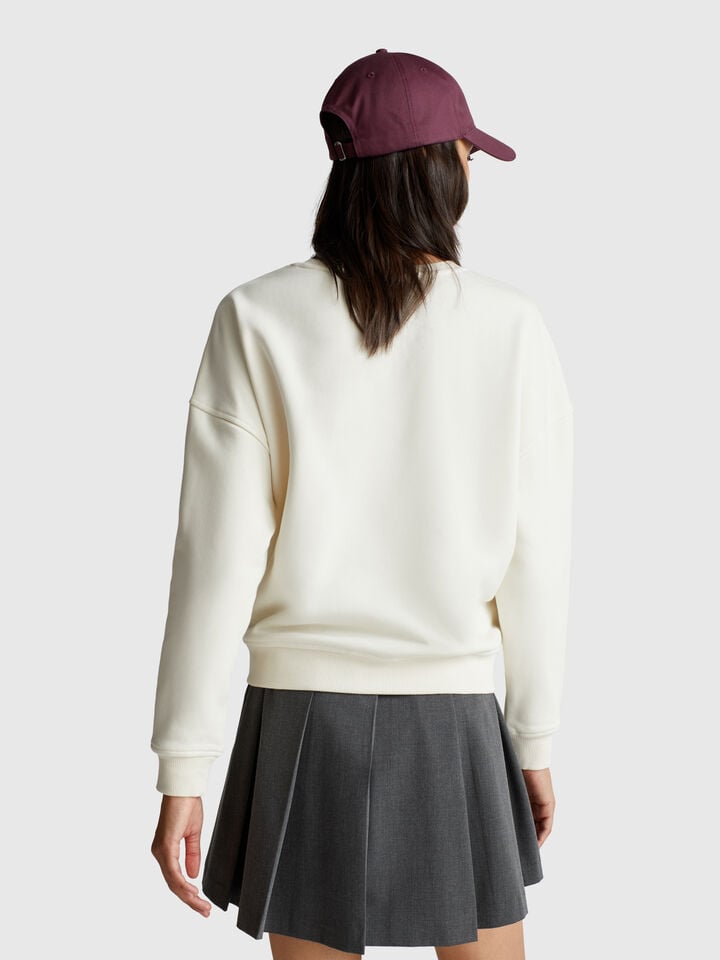 Benetton Regular Fit Sweatshirt With Applique Creamy White
