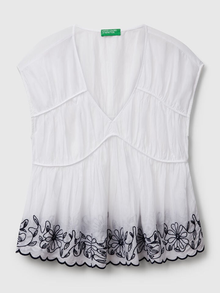 Benetton Short Sleeve Blouse With Floral Embroidery White