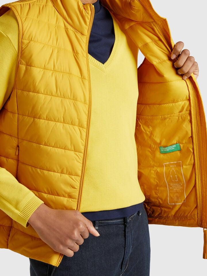 Benetton Sleeveless Slim Fit Jacket With Padding Mustard