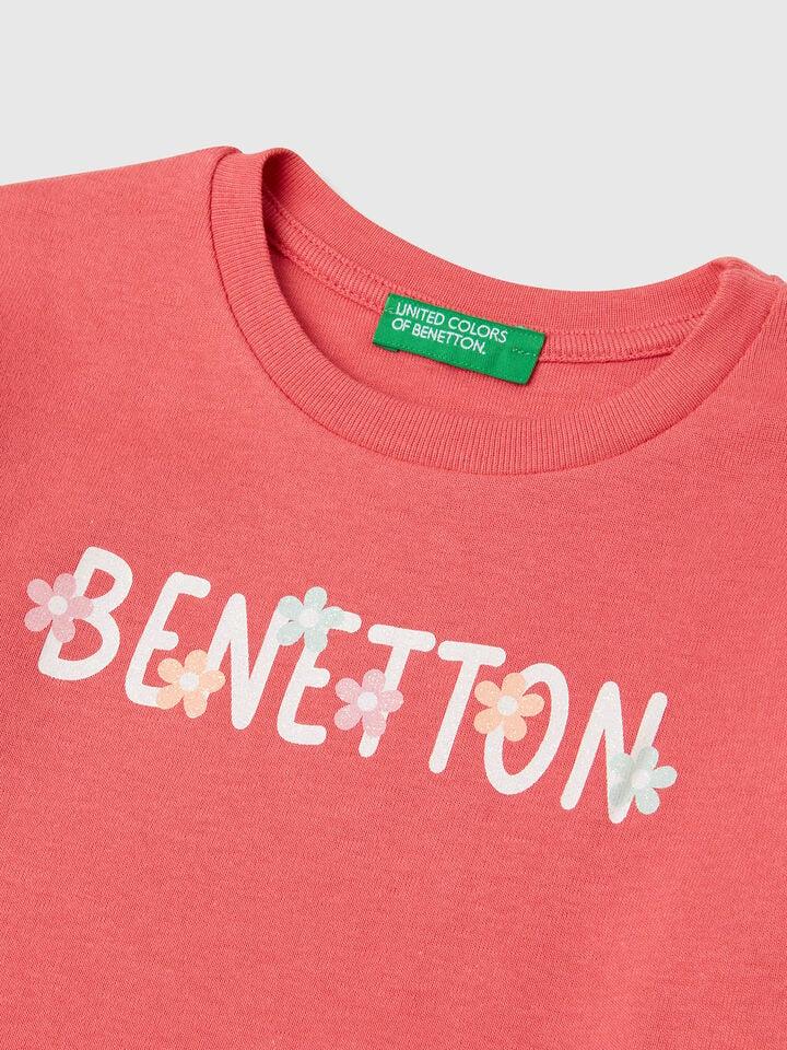 Benetton Slim Fit T-shirt With Glittery Print Cyclamen