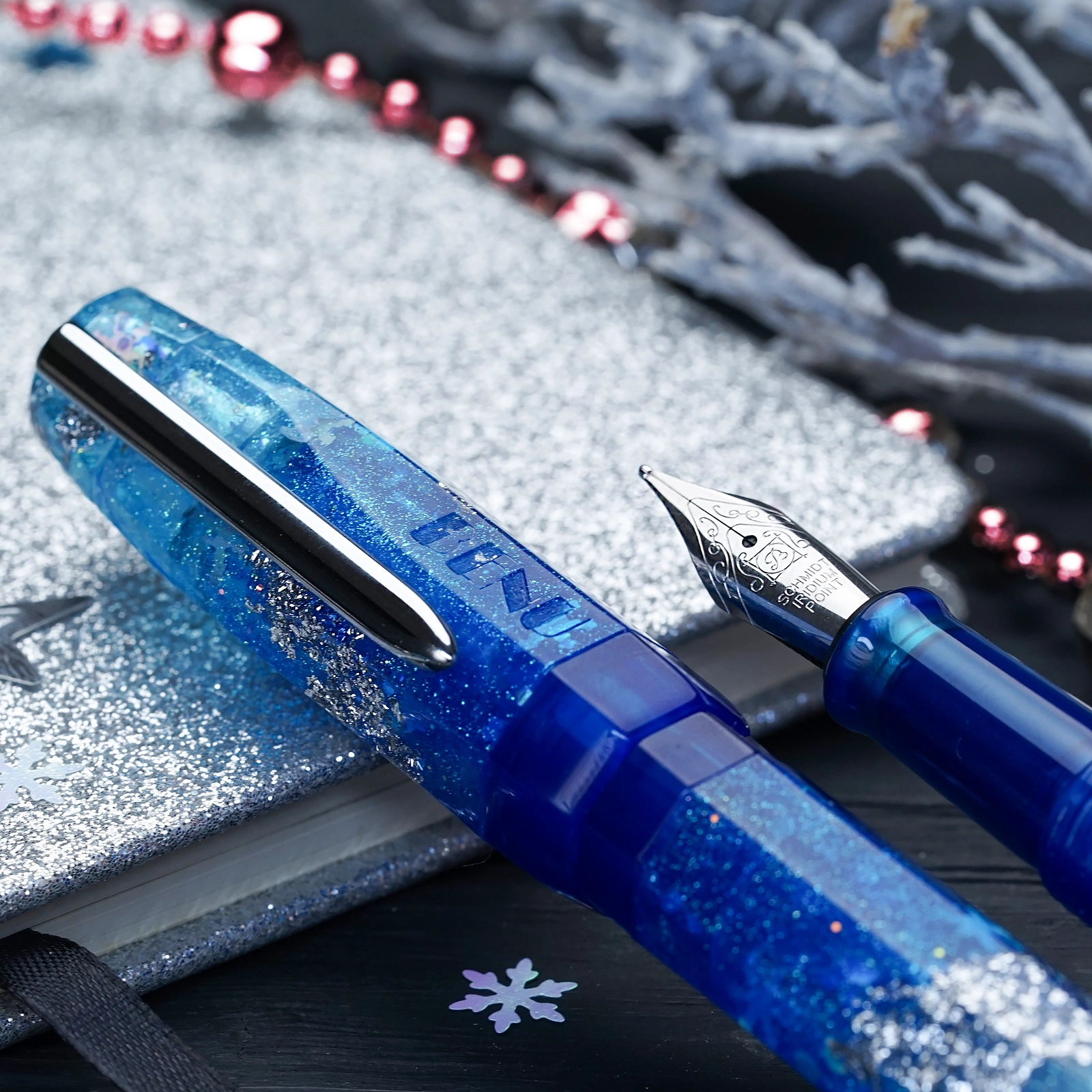 Benton AstroGem Christmas Limited Edition – BENU