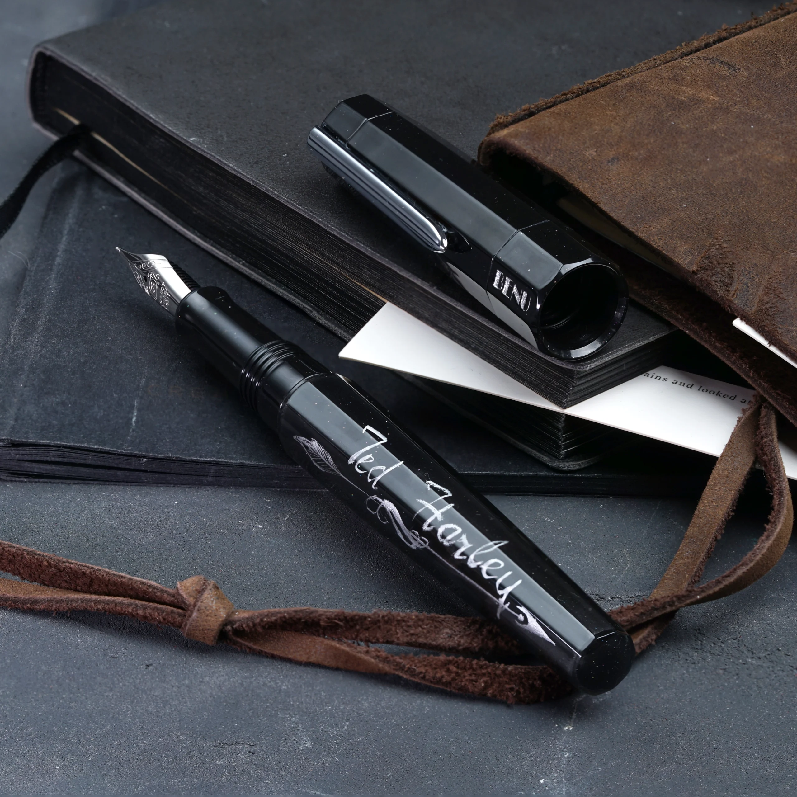 Benton Classic Autograph – BENU