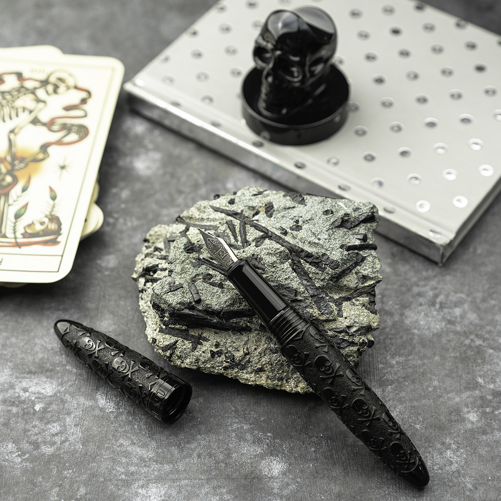 Benton Classic Black Skull – BENU