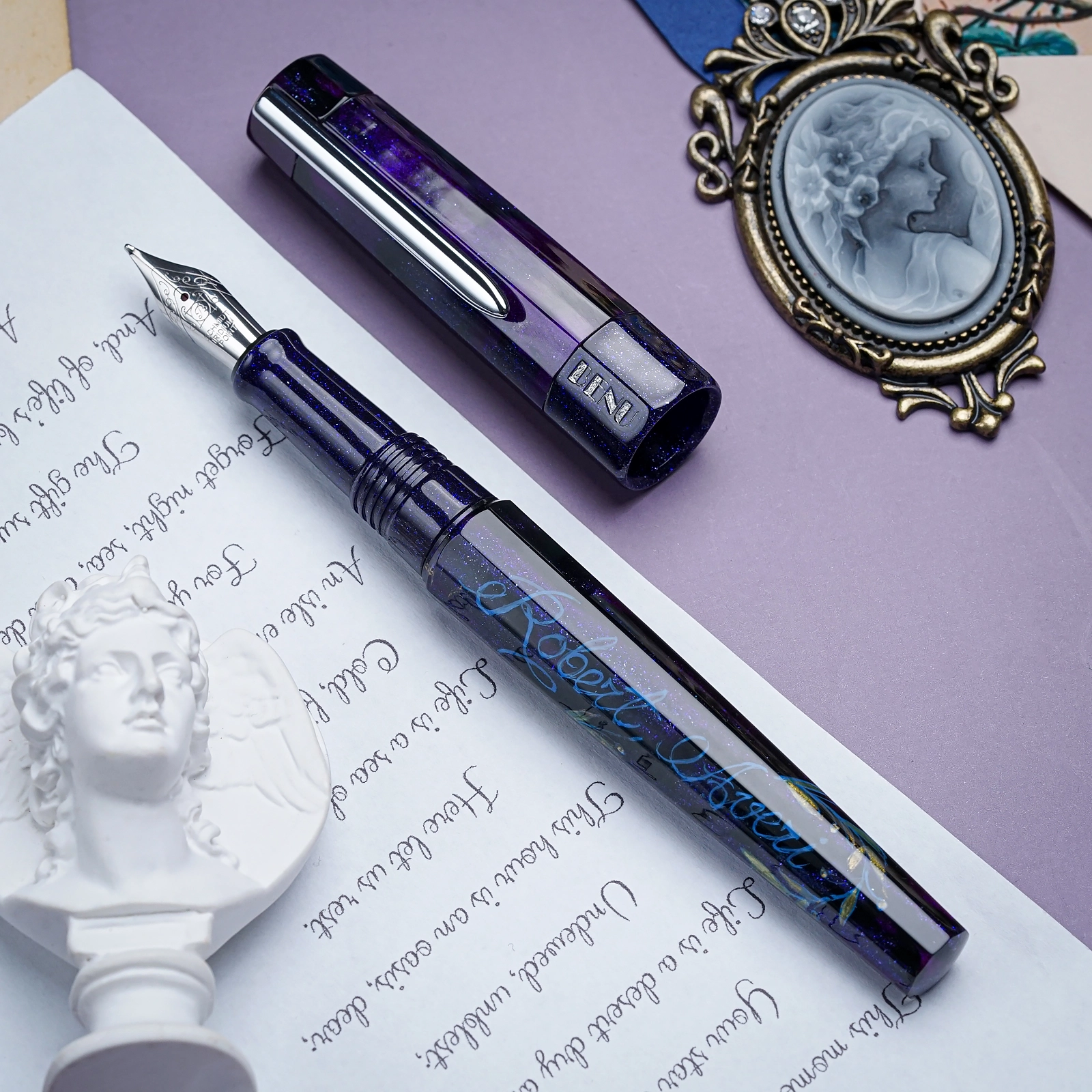 Benton Elegant Autograph – BENU