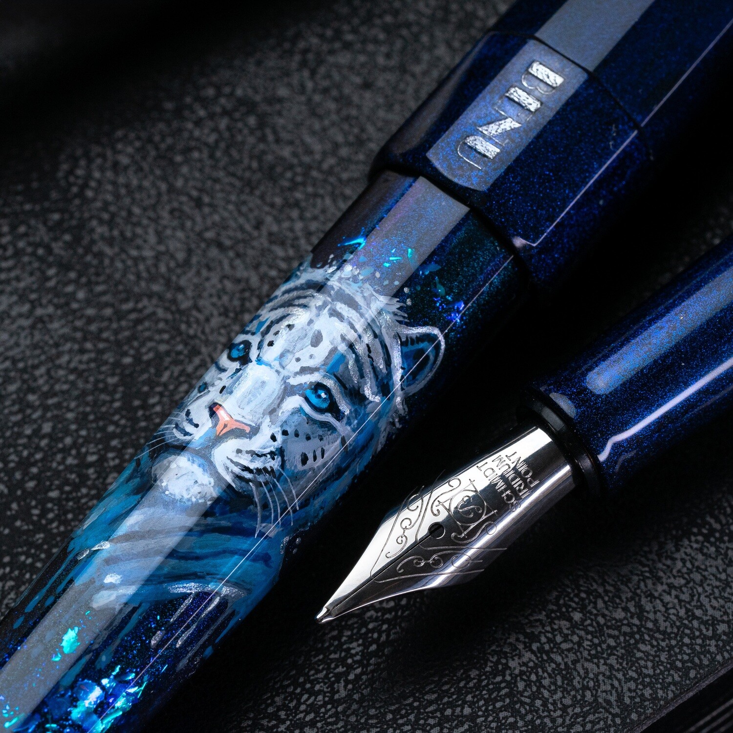 Benton Ivory Prowler – BENU