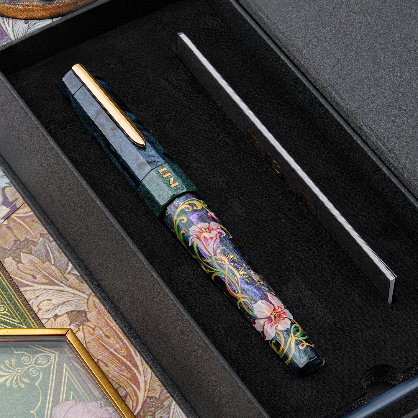 Benton Nouveau Lily – BENU