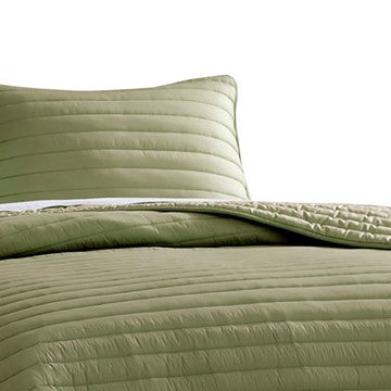 Benzara Cabe 3 Piece Queen Comforter Set Polyester Puffer Channel Quilted Green - BM283910