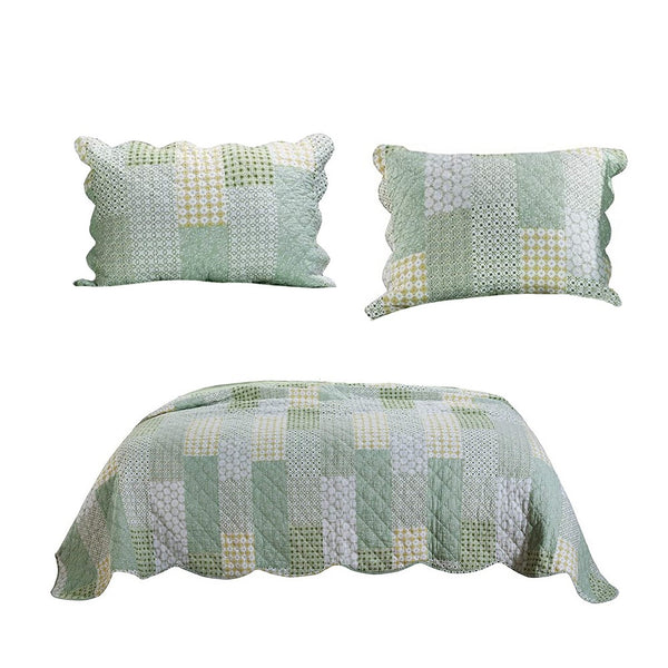 Benzara Reversible Fabric Queen Size Quilt Set With Geometric Pattern Motifs Green - BM219434