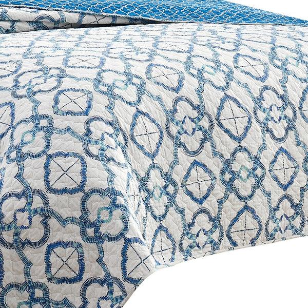 Benzara Veria 3 Piece Queen Quilt Set With Embroidery The Urban Port White And Blue - BM250133