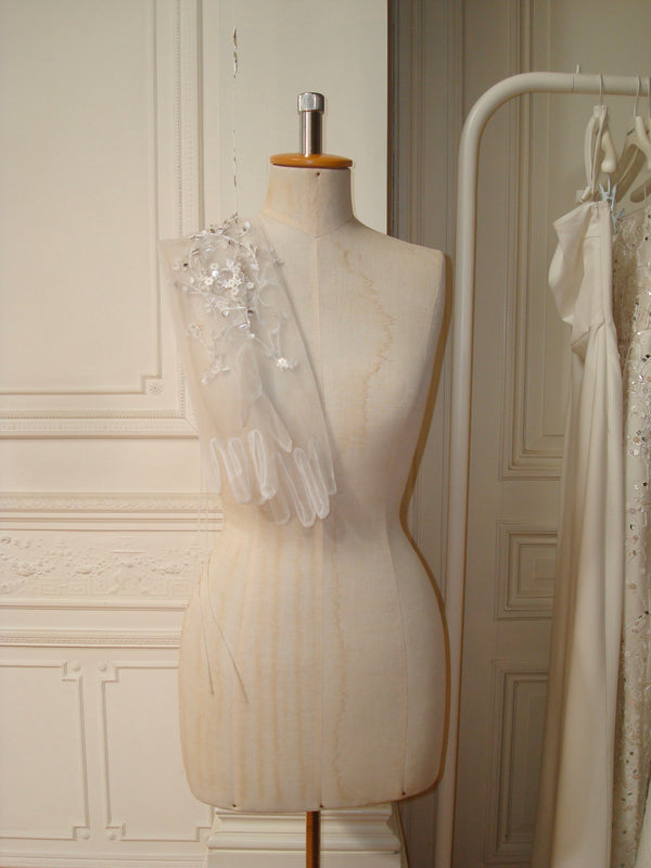 Bernadette Hand-embroidered Long Gloves