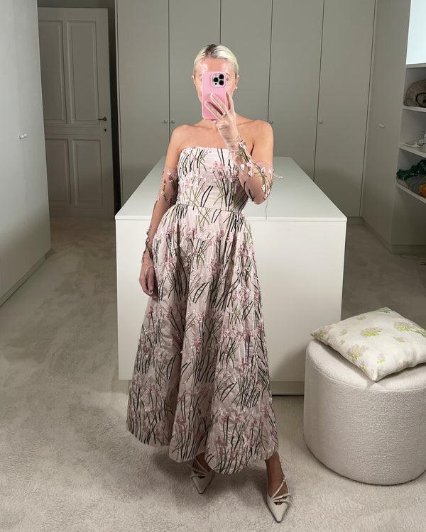 Bernadette Hand-embroidered Long Gloves