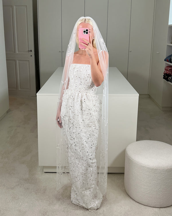 Bernadette Hand-embroidered Long Veil
