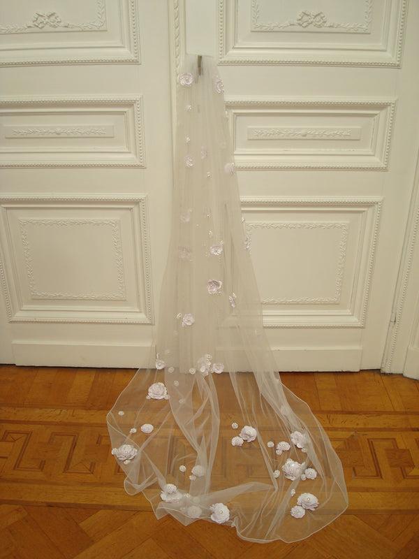 Bernadette Hand-embroidered Long Veil