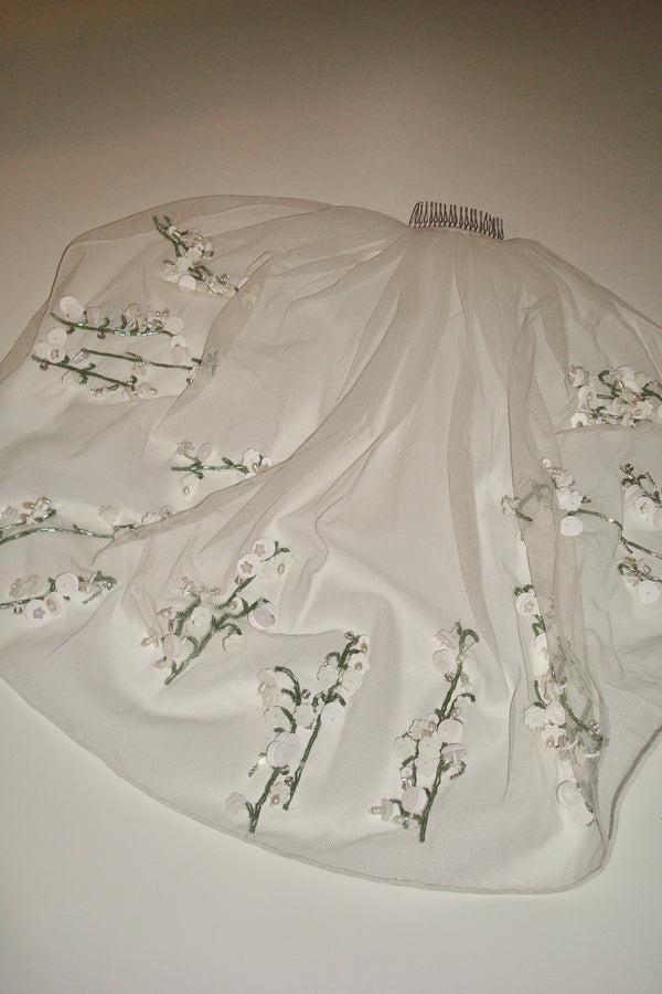 Bernadette Hand-embroidered Short Veil