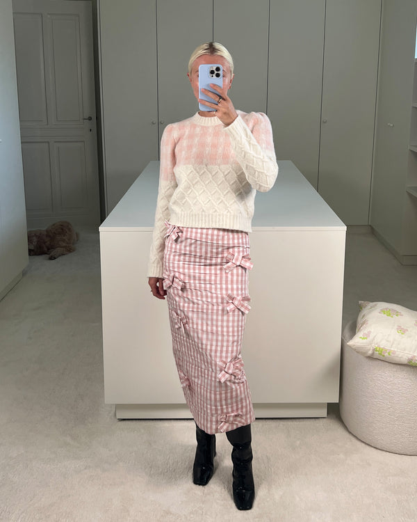 Bernadette Pull Leon