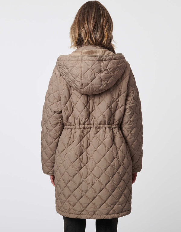Bernardo All Day Flair Quilted Puffer Jacket
