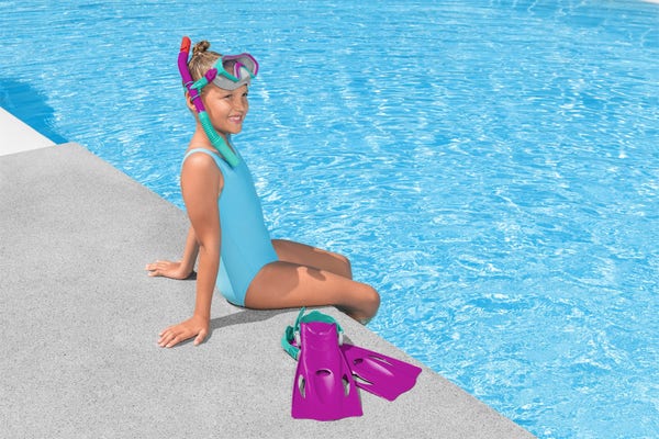 Bestway Bestway® Crusader™ Youth Snorkel Set With Fins Pink Ages 7+