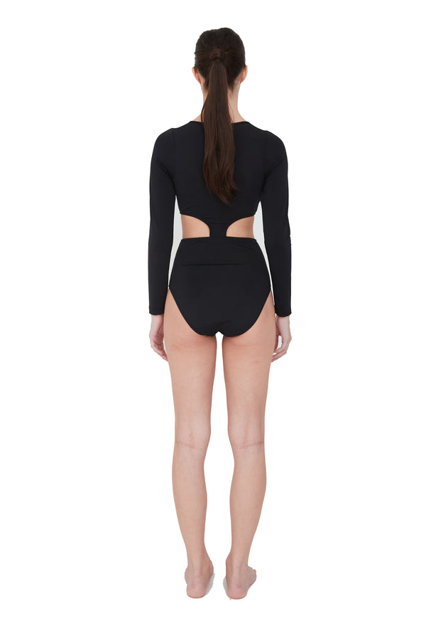 Beth Richards KENNY ONE PIECE