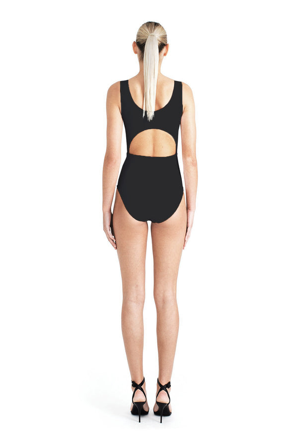 Beth Richards KNOT ONE PIECE