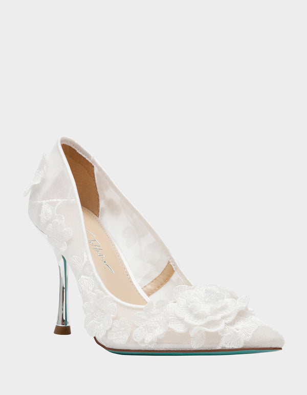 Betsey Johnson Aimey Ivory