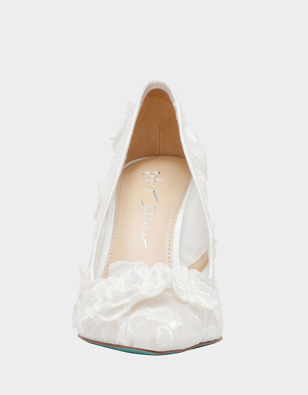 Betsey Johnson Aimey Ivory