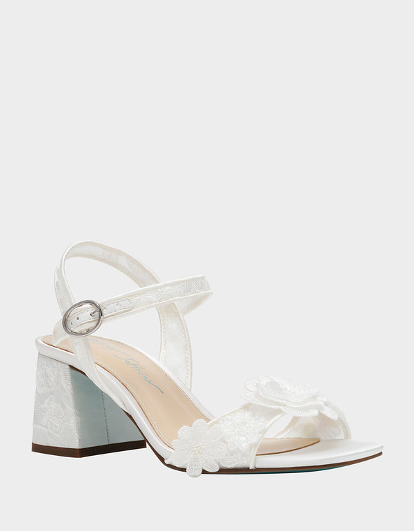 Betsey Johnson Blare Ivory