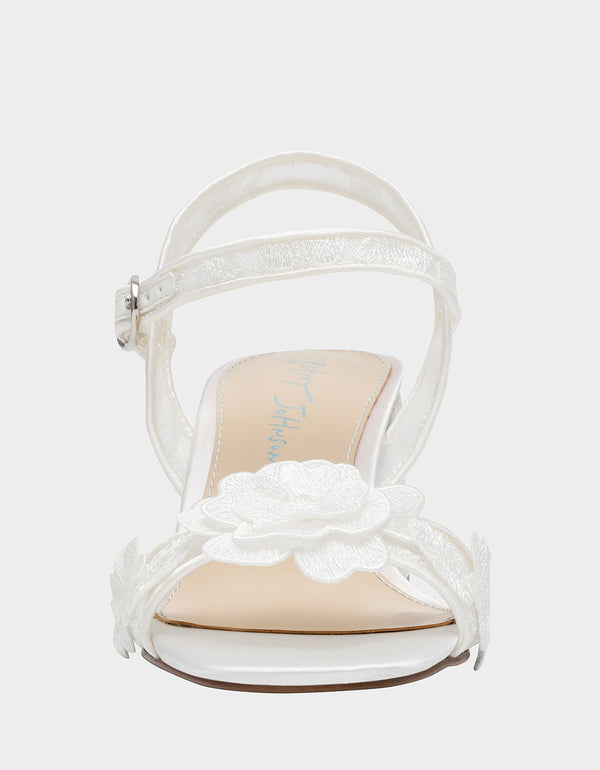 Betsey Johnson Blare Ivory