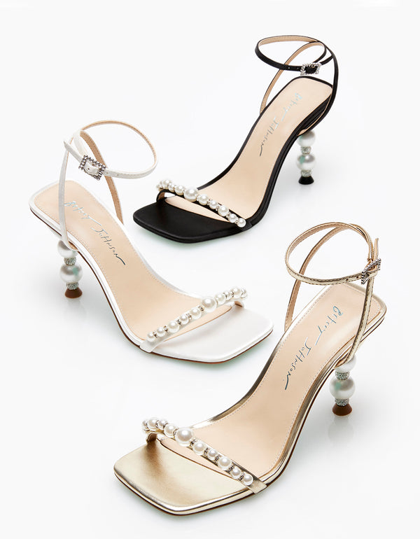 Betsey Johnson Jacy Black