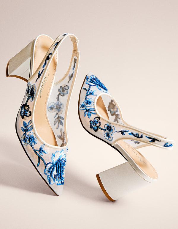 Betsey Johnson Page White/blue Floral