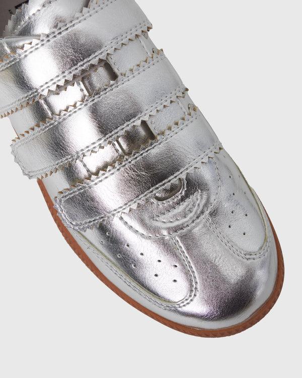 Betts Wider Fit BUTTERCUP Low-Top Velcro Sneakers