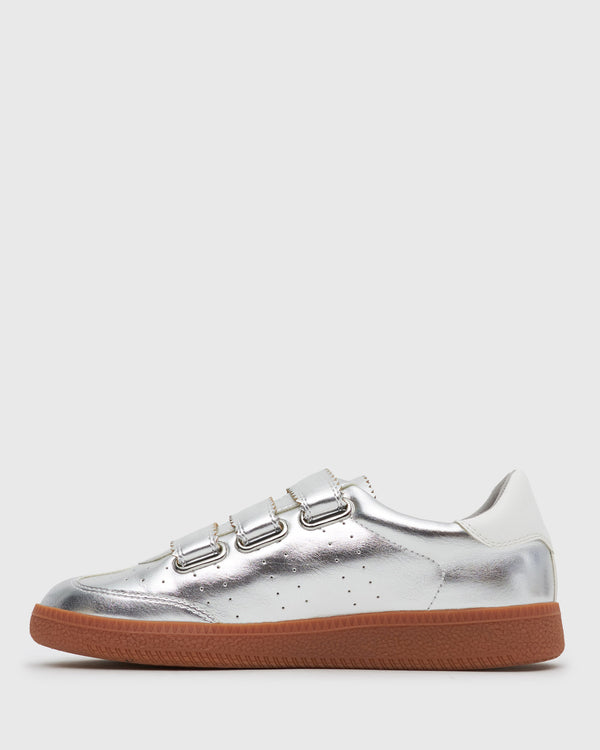 Betts Wider Fit BUTTERCUP Low-Top Velcro Sneakers