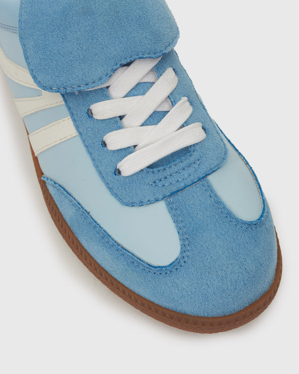 Betts PRE-ORDER Wider Fit BUTTERSCOTCH Low-Top Lace-Up Sneakers