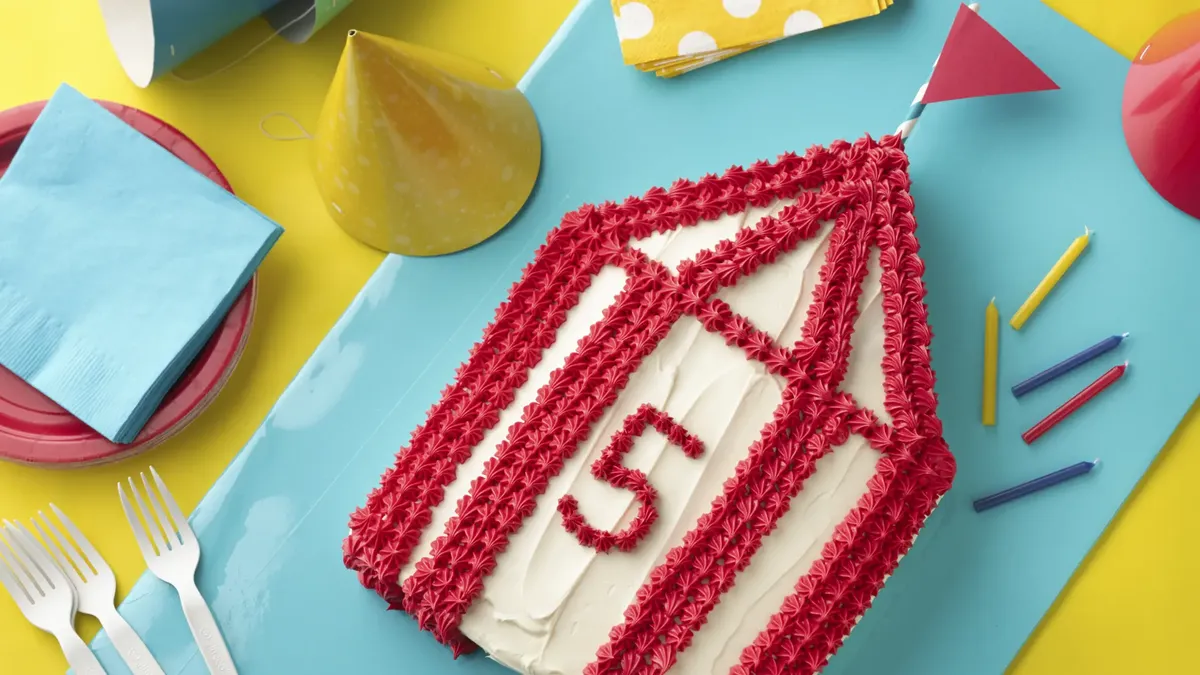 betty crocker Big Top Circus Cake