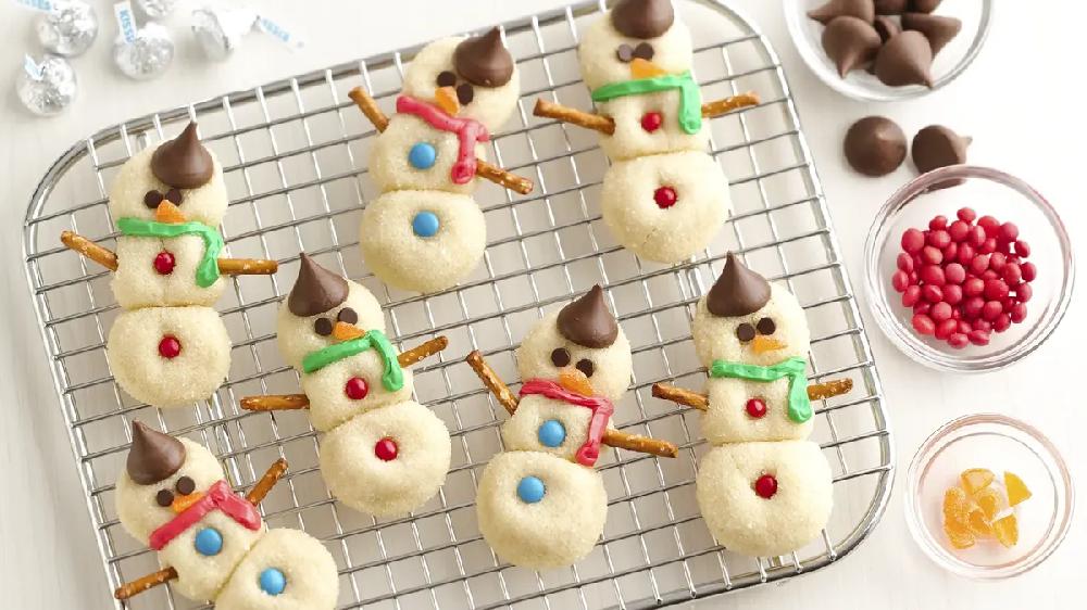 betty crocker Candy-Kissed Snowman Cookies