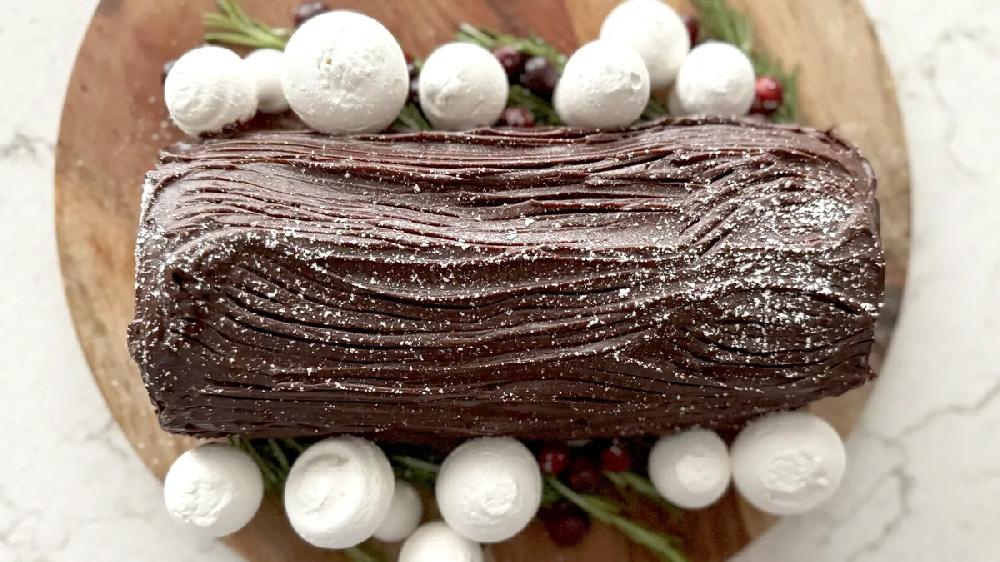 betty crocker Chocolate Peppermint Bûche de Noël