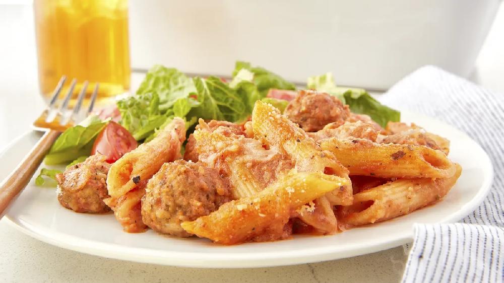 betty crocker Creamy Pasta and Meatball Bake