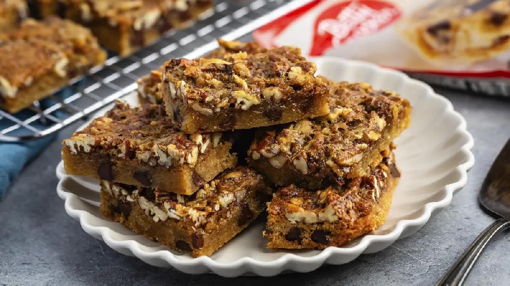 betty crocker Easy Chocolate Chip Pecan Pie Bars