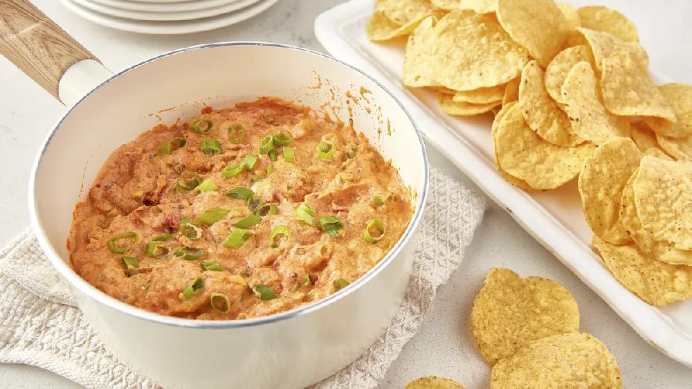 betty crocker Easy Fire-Roasted Tomato Queso Dip