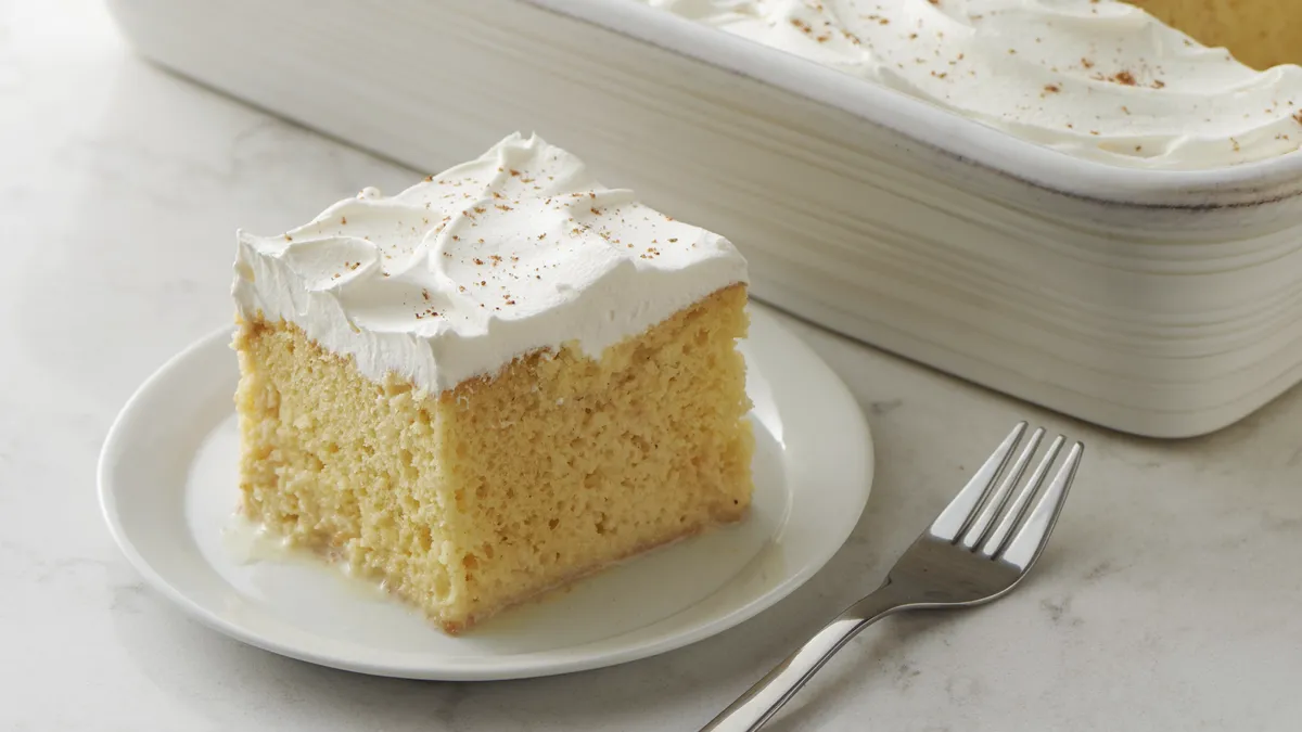 betty crocker Eggnog Tres Leches Cake