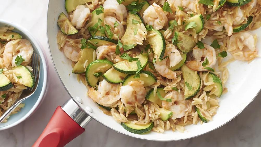 betty crocker Lemon-Garlic Shrimp Orzo Skillet