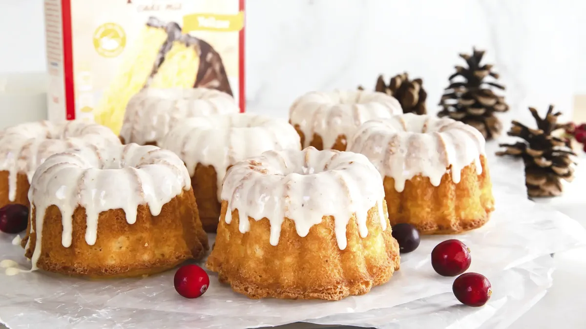 betty crocker Mini Eggnog Bundt Cakes
